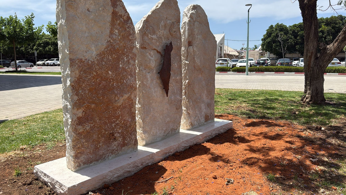 Monument to the aviation industry